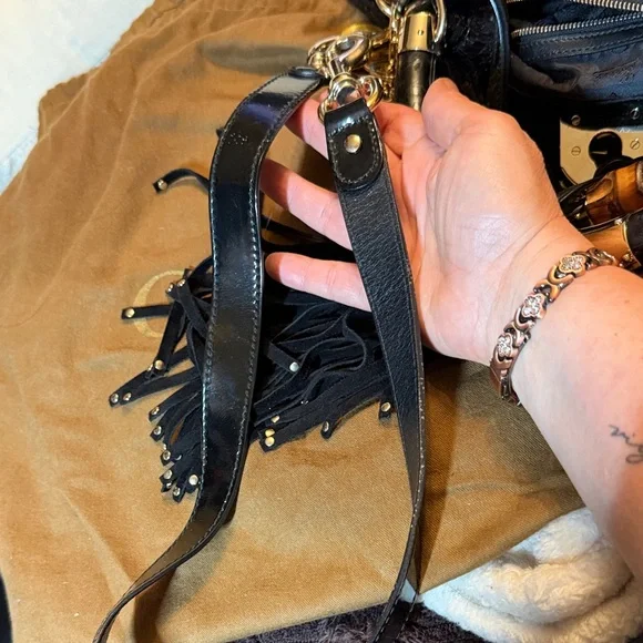 Gucci Black Patent Leather Hobo Bag Gold Hardware Tassel - Picture 13 of 13